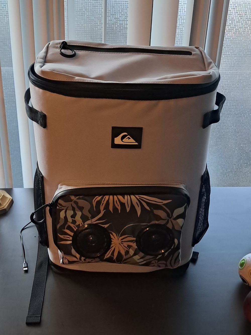 Quiksilver Beige Cooler Backpack with Front Speakers